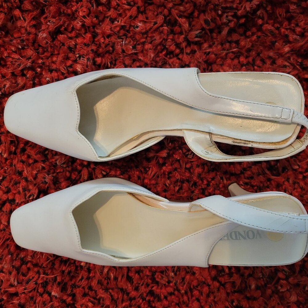 Pumps - Picture 1 of 3